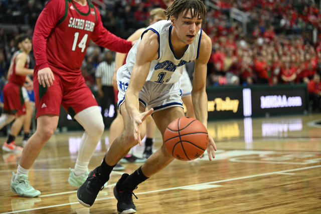 Sacred Heart vs Tri-Unity Christian MHSAA Division 4 title game -- Scott Hasse19